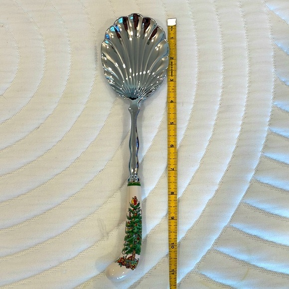 Spode Christmas Tree Shell Spoon - Picture 5 of 5